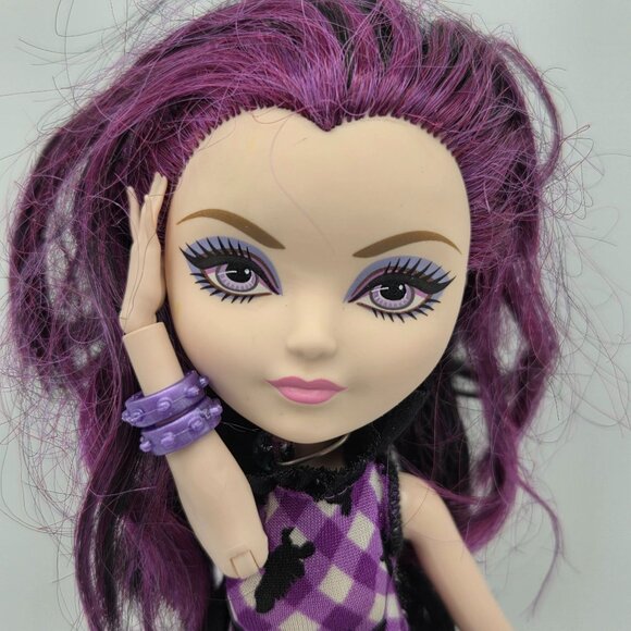 Ever After High Raven Queen Enchanted Picnic Fashion Doll by Mattel - Picture 2 of 6